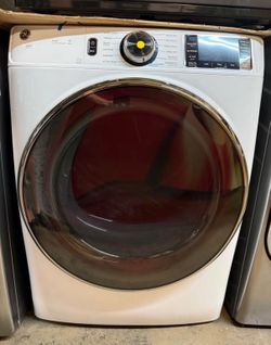 🚨 GE - 7.8 Cu. Ft. Stackable Smart Electric Dryer with Steam - White