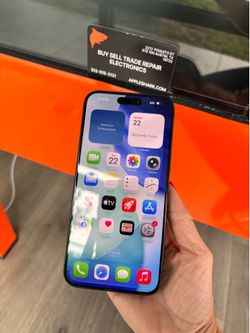 iPhone 15 Pro Max 256GBUnlocked to any carrier! 90 day warranty! We offer financing.