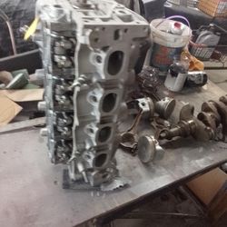 Honda Civic 1.8 2010  Cylinder Head