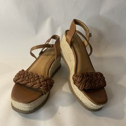 Size 9 Cute Chunky Heel Wedge Sandal, Never Worn