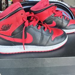 jordan mid 