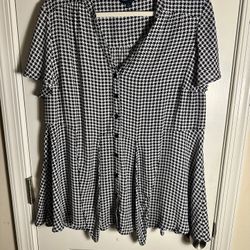 Torrid Black And White Dress Shirt Size 1X