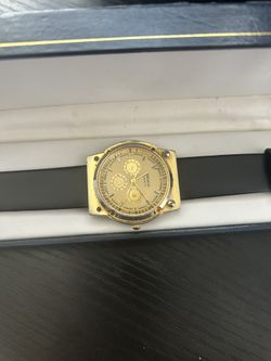 men watch
