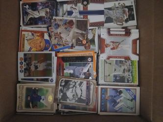 Box of baseball cards  mix