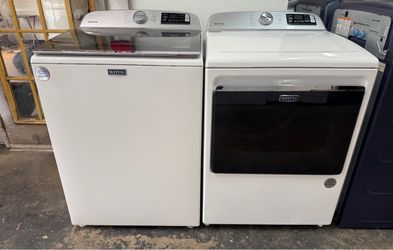 Maytag Washer And  Dryer Set