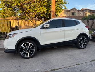 2019 Nissan rug Sport
