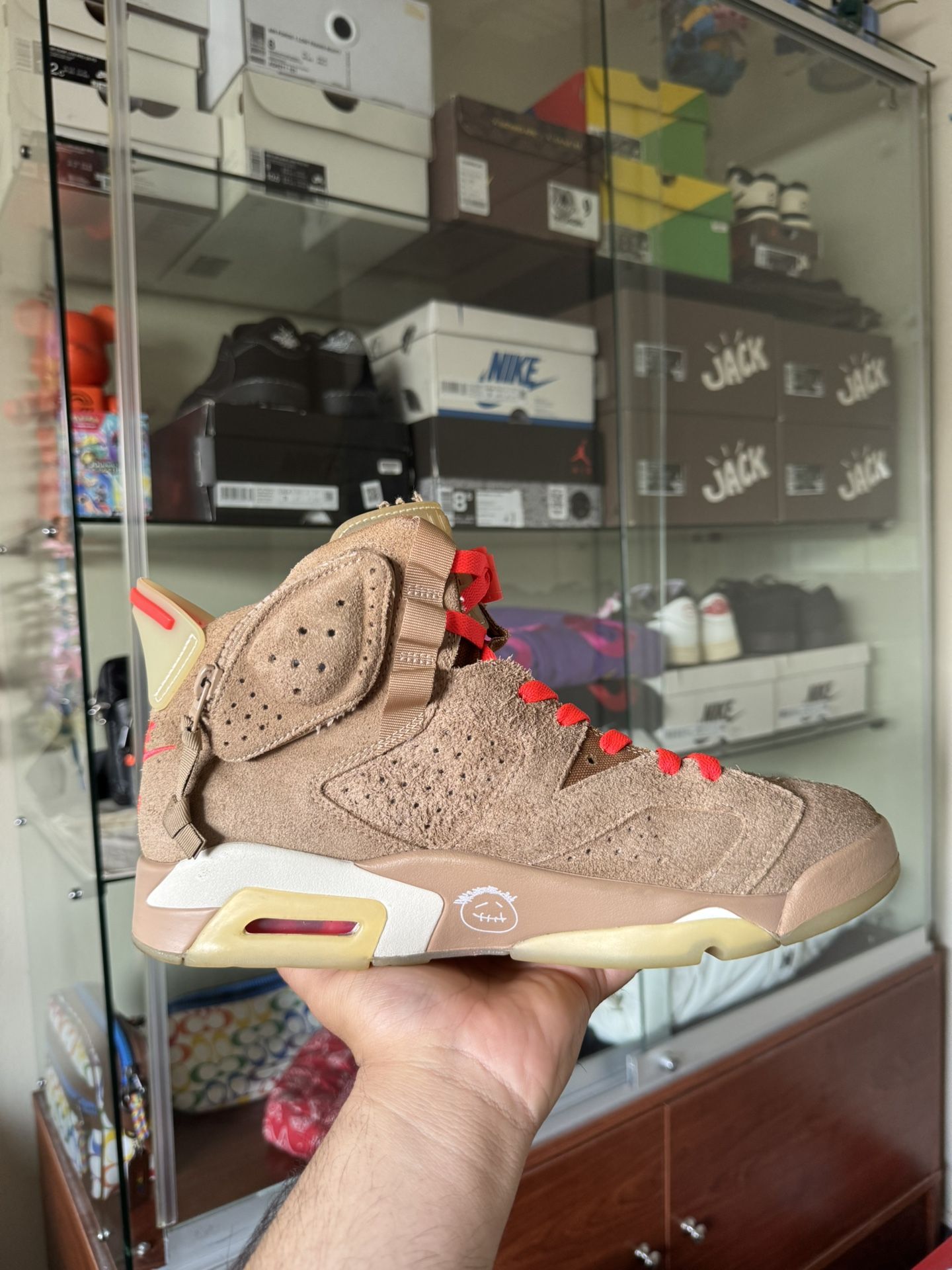 Travis Scott’s Jordan 6