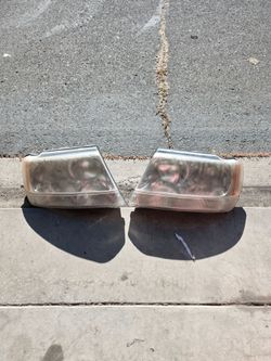 99-04 Jeep Grand Cherokee Headlights