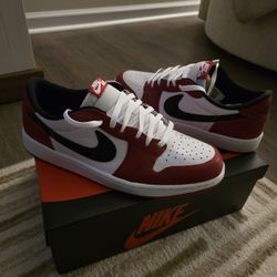 Jordan 1 Chicago Lows Size 12