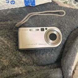 Sony Cyber-shot DSC-P200 (FOR PARTS)
