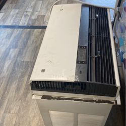 Friedrich 12,000 BTU Air Conditioner-defective- $300