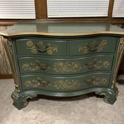 Accent Piece/dresser/ Entertainment Center