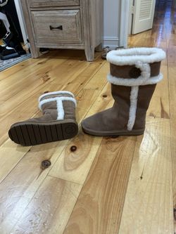 Michael Kors Size 8 Boots