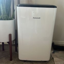 honeywell Portable air Conditioner model hf08ceswk