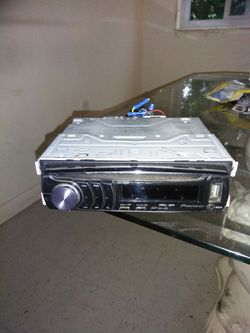 Pioneer cd player good working condition $65