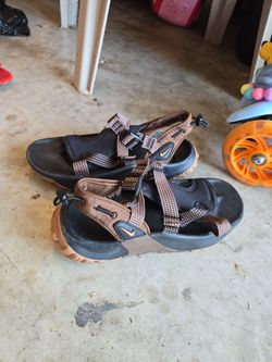 Female Nike sandals