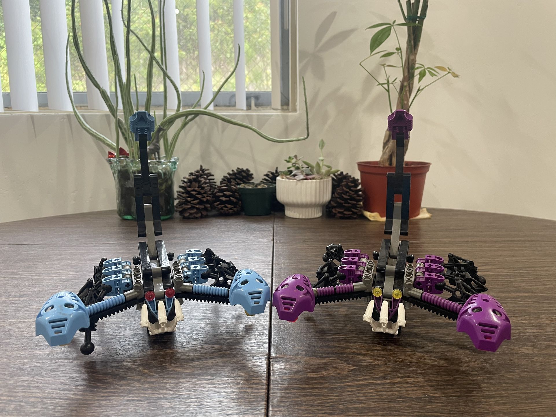 LEGO Bionicle - Rahi Nui-Jaga Set Of 2
