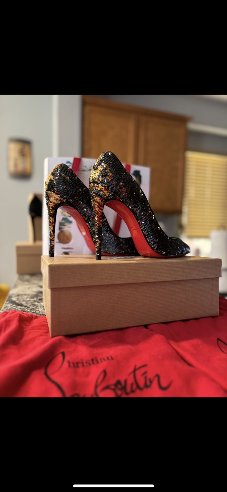 Christian Louboutin Pigalle Follies 100 Paillettes Caresse Size 9.5 US