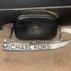 Michael kors women’s purse 