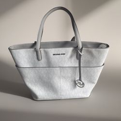 White Michael Kors Purse /Handbag Used