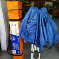 2 carpas una la lona esta sucia y la otra tiene 1 brazito roto 40 x las 2  