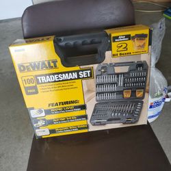 Dewalt Tool Box Tradesman Set 100 PC