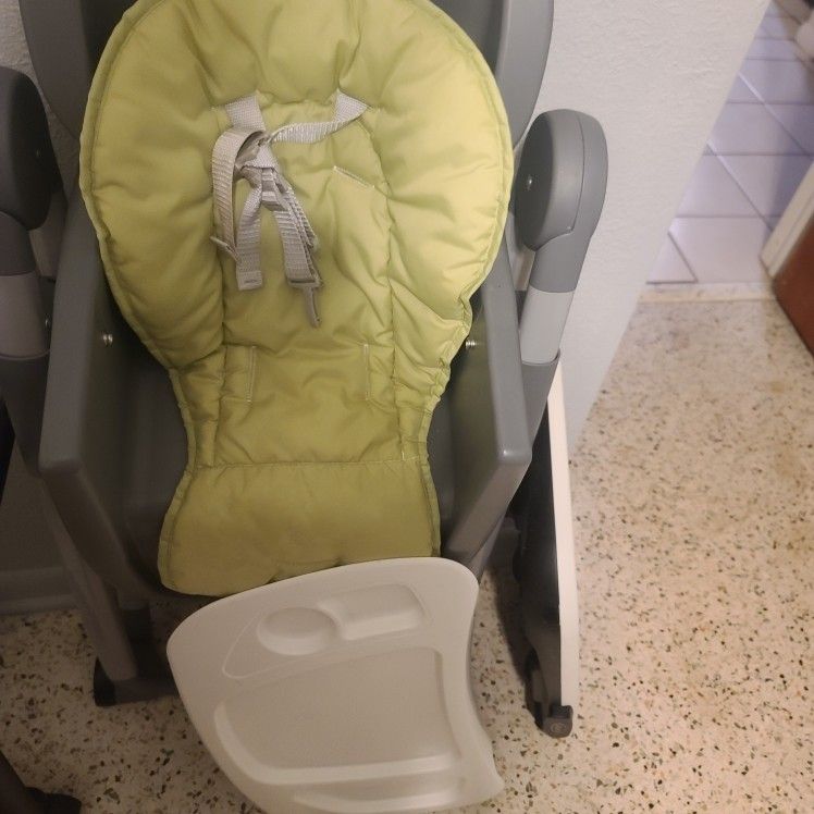nice Baby Chair Like New Condition 