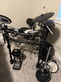Used Roland TD-25KV Electronic Drum Kit