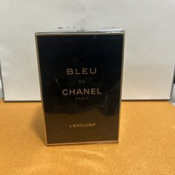 Chanel Brand New In Box.    200$