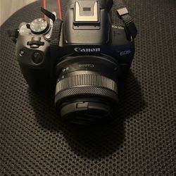 Canon EOS R50 