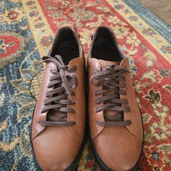 Men's Shoes Size 10.5