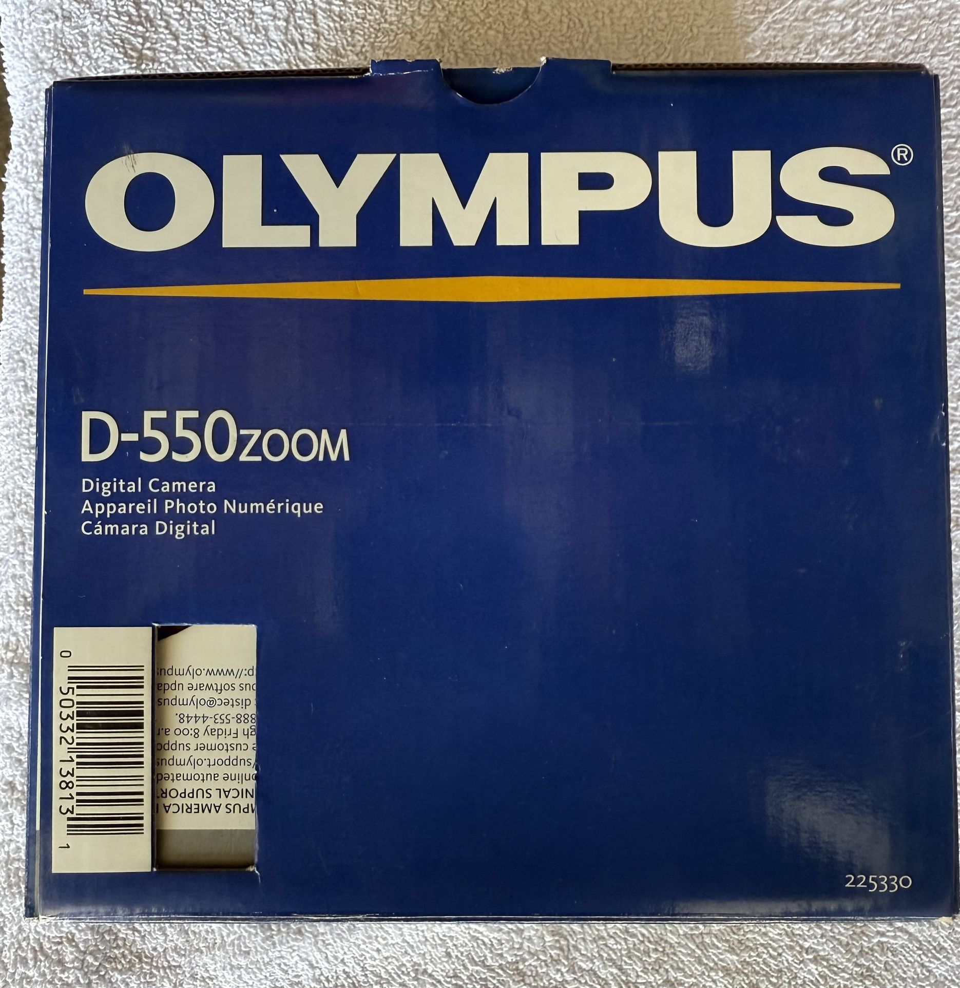 Olympus D-550 Zoom Camera
