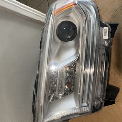 2016-2020 Dodge Durango Left Headlight 