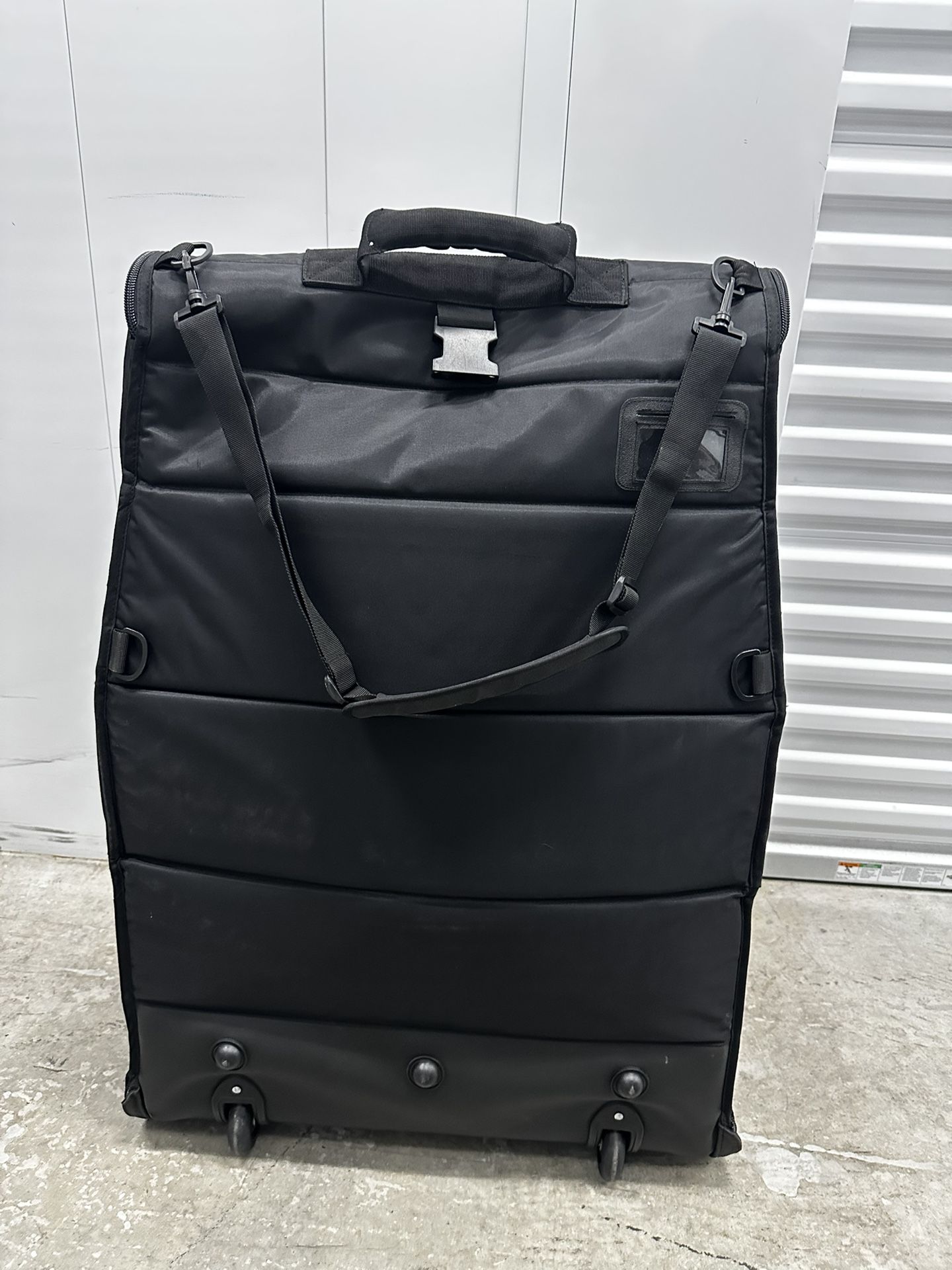 Bugaboo comfort transport bag includes wheel bag. Preowned in excellent  condition. for Sale in Miami, FL - OfferUp