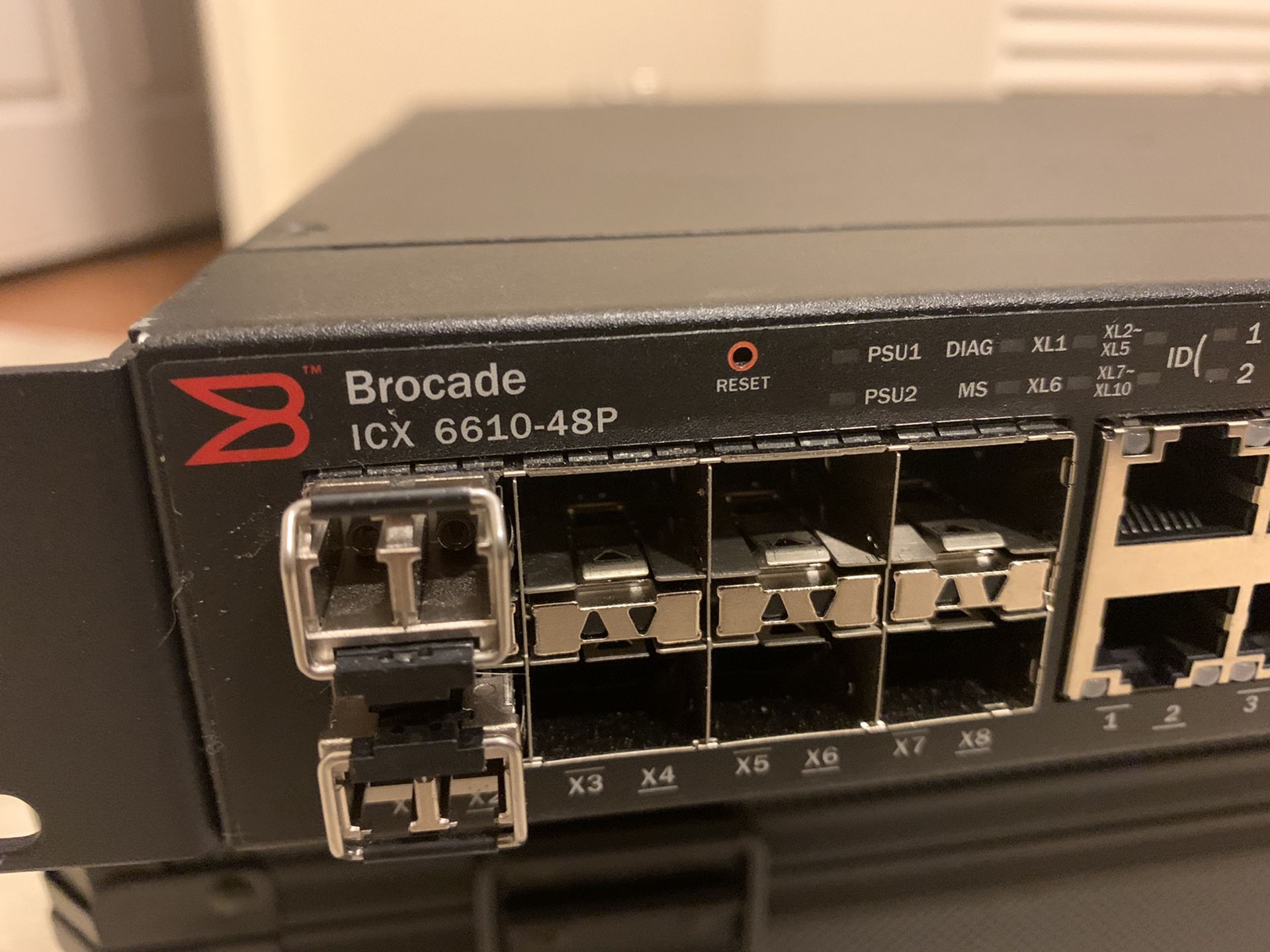 Brocade ICX 6610-48P-E Network Switxh