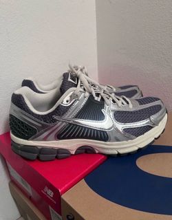 Nike Zoom Vomero 5 size 10.5