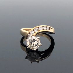 Ladies Diamond Ring
