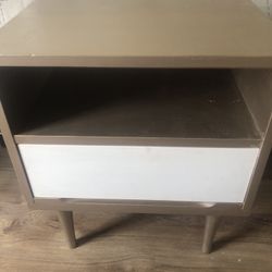 Mid Century Style End Table/Nightstand