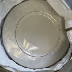 Ridgewood Fine China  Selling For $60 