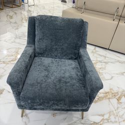 Modern Velvet Accent Chair – Deep Blue/| Gold Legs