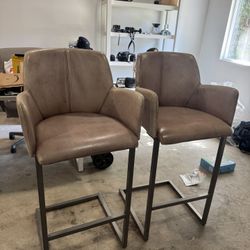 HD butter cup Bar Stools