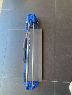 Tile cutter