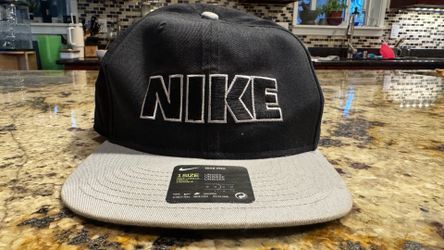 Nike pro black gray hat