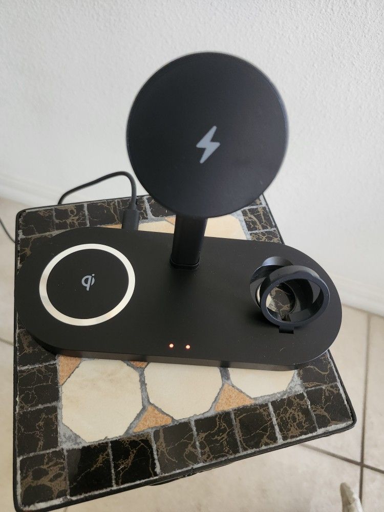 3-in-1 wireless charging station for phone, watch, and earbuds.
Serious Buyers ✅️ 🚨