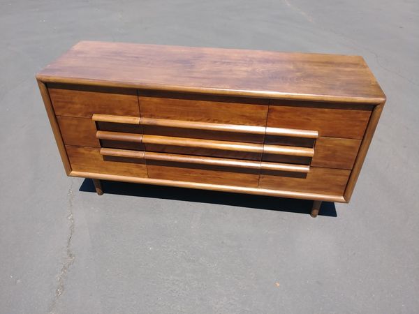 Mid Century Dresser 9 Drawer Furniture Guild Of California Walnut Mid Century Dresser 9 Drawer Furniture Guild Of California Walnut Red