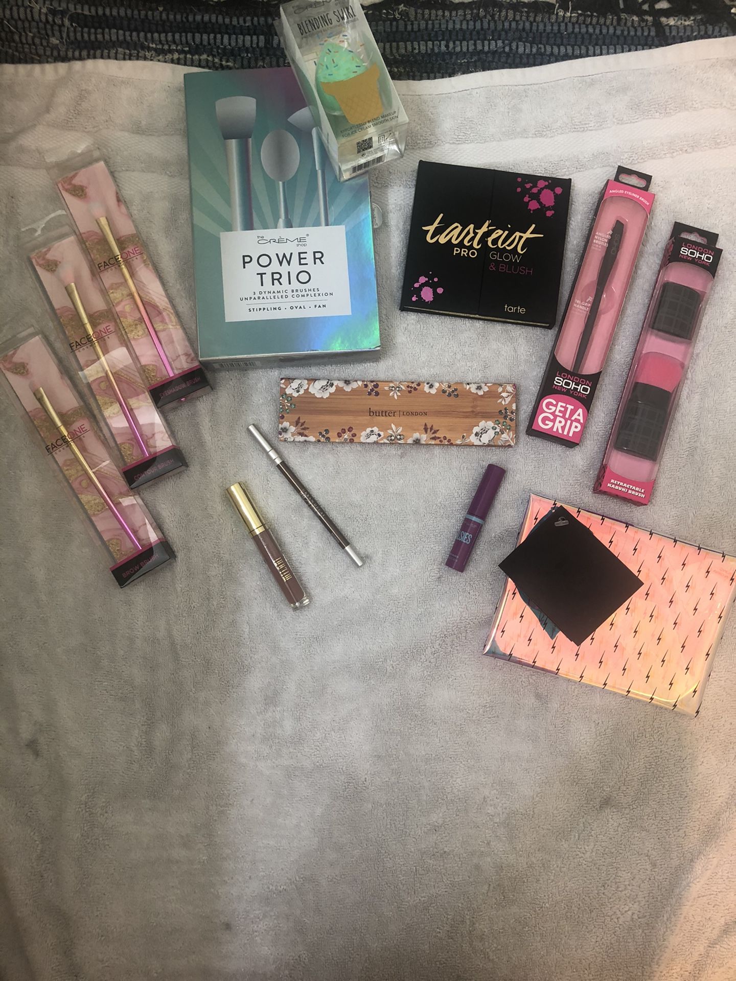 Tarte , butter London , urban decay makeup brushes