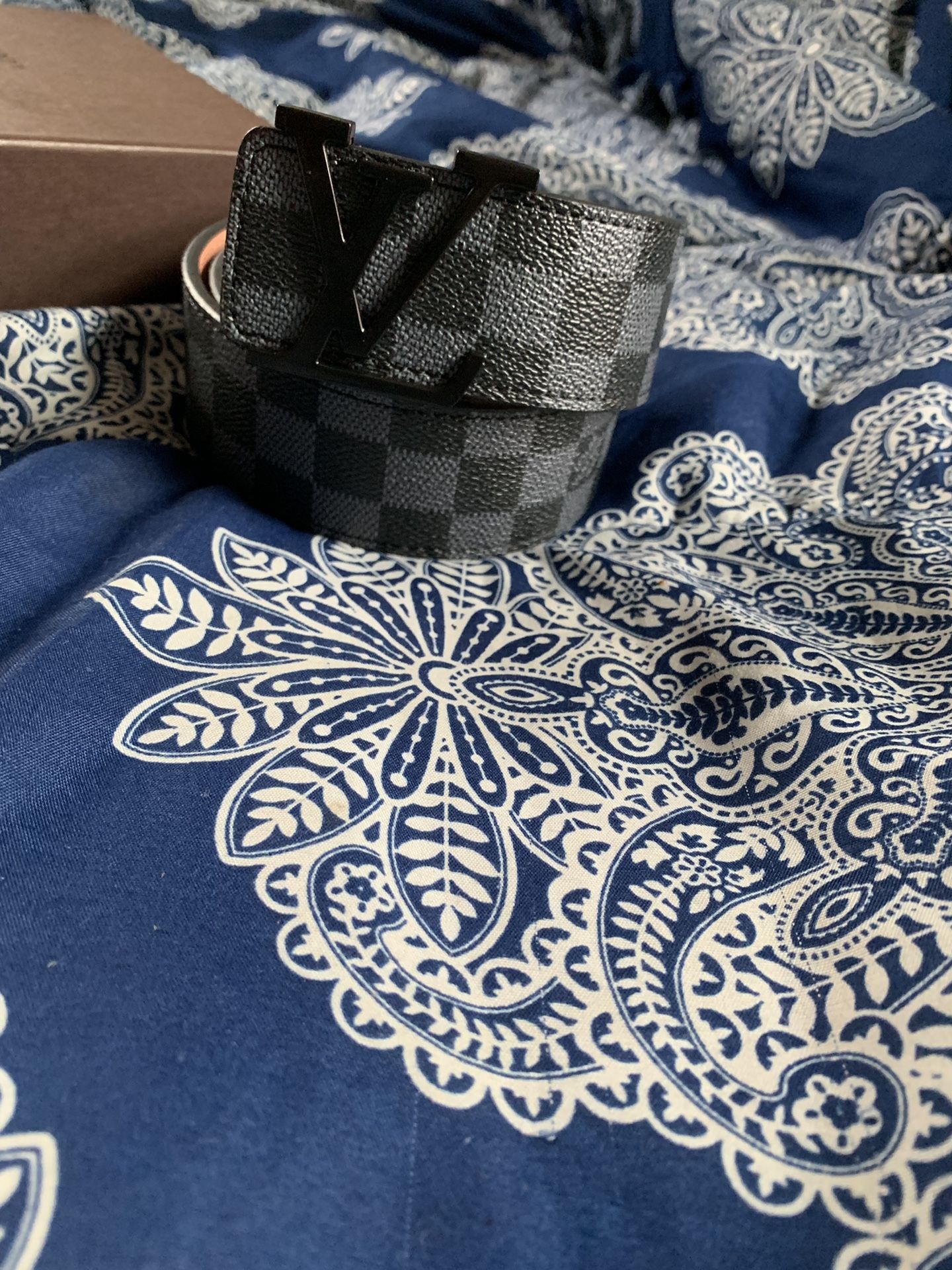 Loui Vuitton belt size 32-36