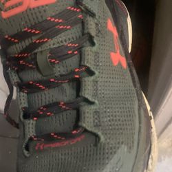 stephen currys green under armour 