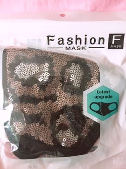 Beautiful sequin mask 7 each
