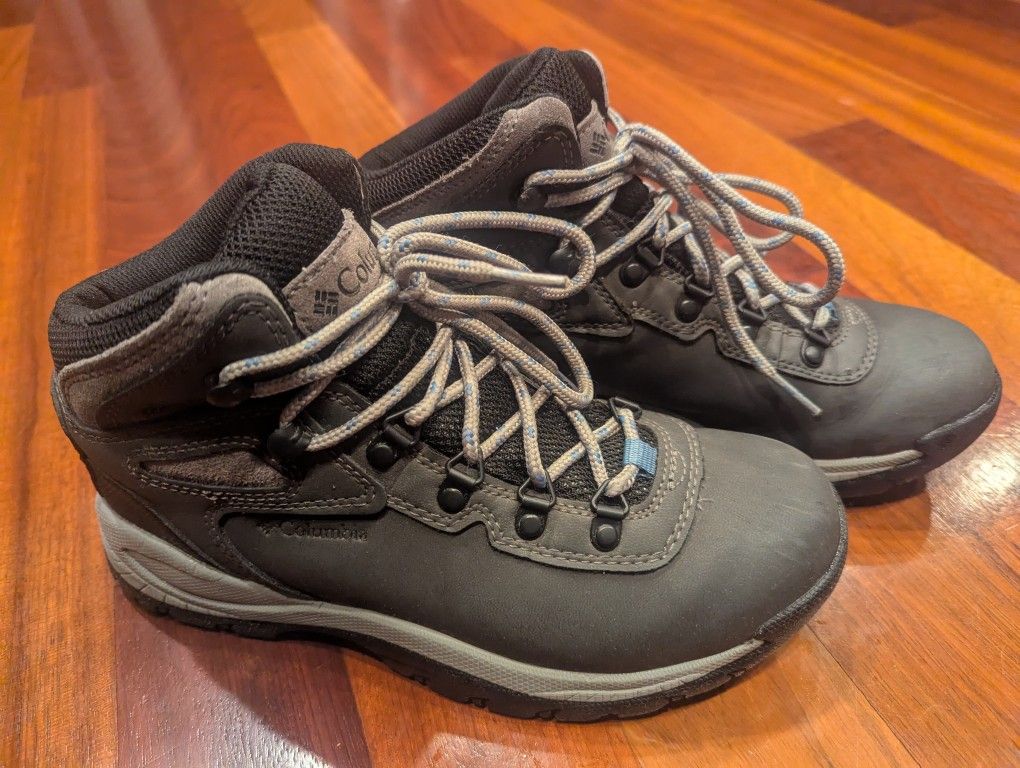 Columbia Hiking Boots Women's